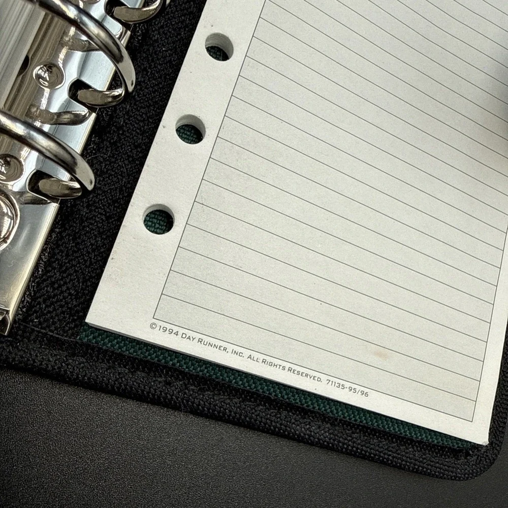 Vintage‎ Day Runner Organizer Planner 411 ~ 6 Ring Snap Closure 7.5x 5.25